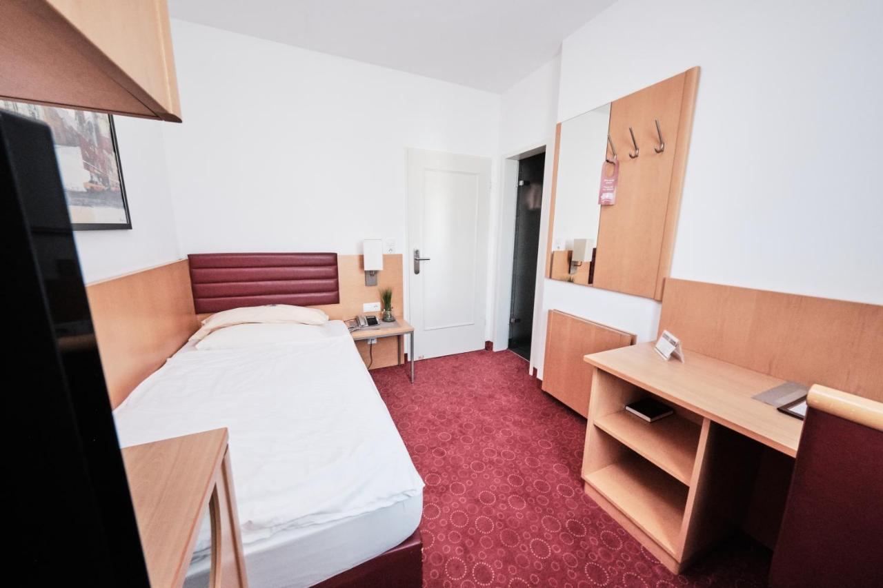 Hotel Zum Adler Bonn Rum bild