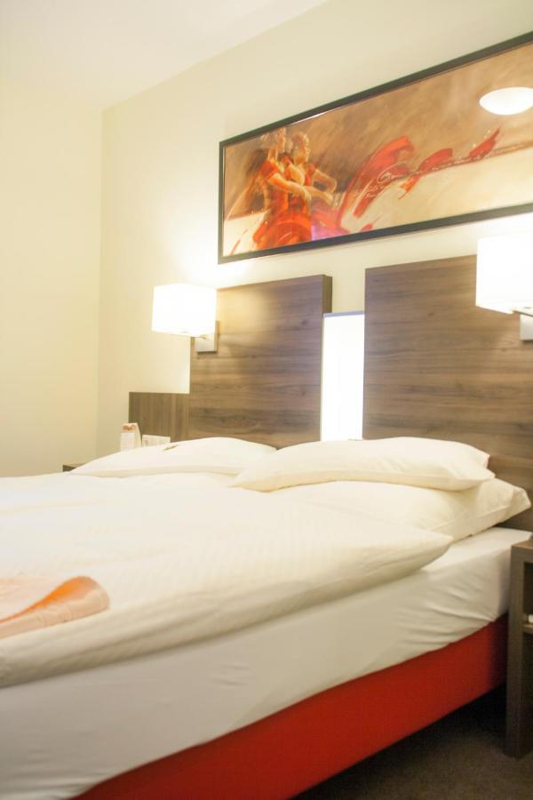 Hotel Zum Adler Bonn Rum bild