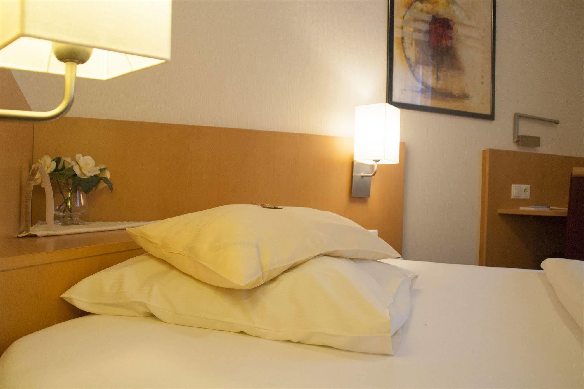 Hotel Zum Adler Bonn Exteriör bild